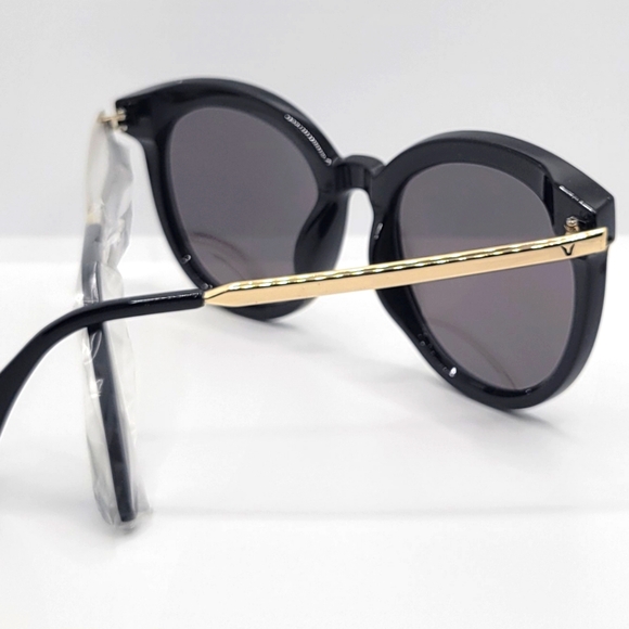 NEW! Sunglasses Shades - Picture 2 of 2